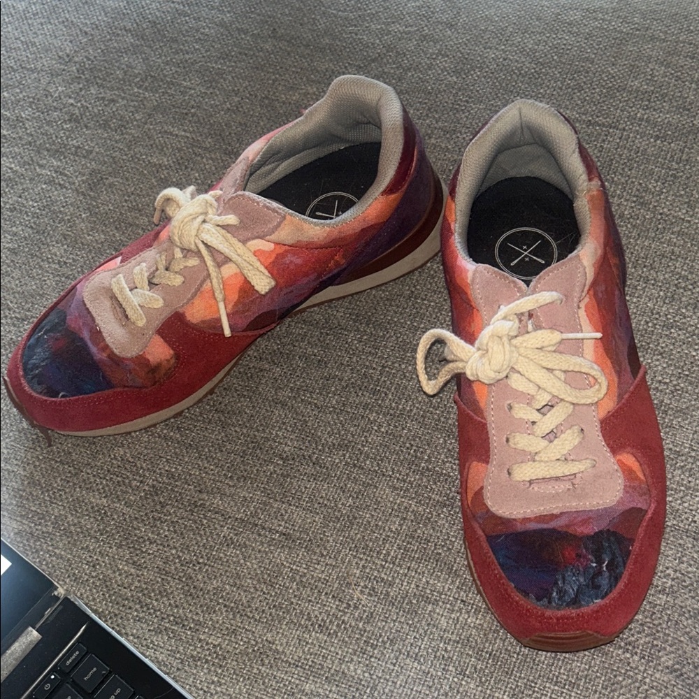 Women's Multicolor Athletic Sneakers - Pink/Red